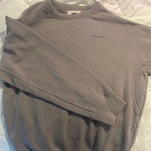 Roots sweater never worn